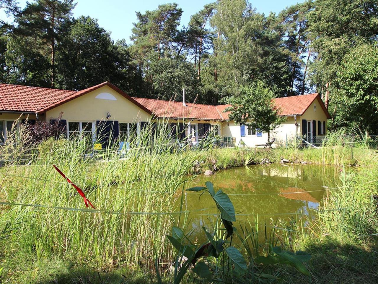 Bauernhof-Streichel-Zoo-Kombi-Familien-Suite-Im-Wald-Am-See Gulow Exteriör bild
